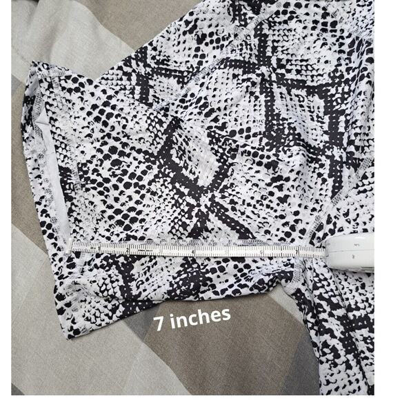 LXNMGO Women's High Waist Yoga Shorts with Pockets Stretch Workout Running XL - Picture 6 of 9